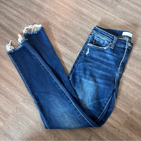 KanCan Los Angeles Jean, size 7 / 27 waist, dark wash, high rise, frayed ankles - Picture 5 of 7